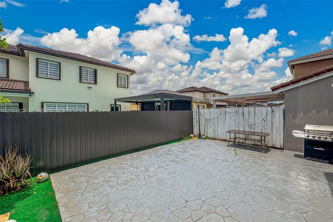 Active With Contract: $550,000 (3 beds, 2 baths, 1753 Square Feet)