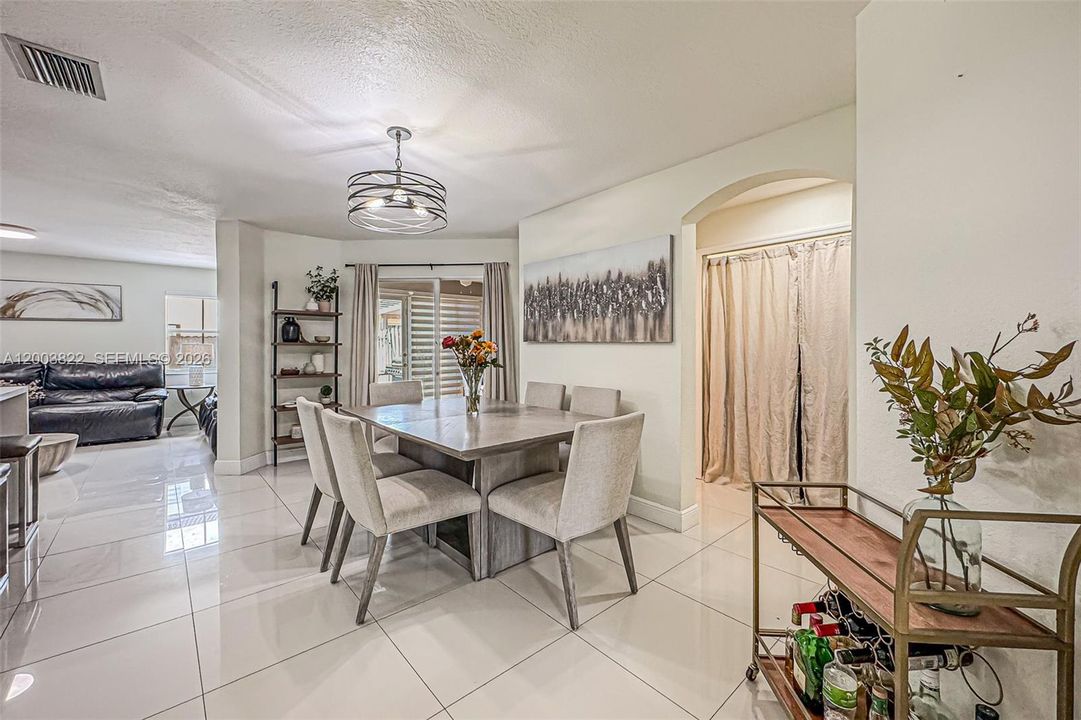 Active With Contract: $550,000 (3 beds, 2 baths, 1753 Square Feet)