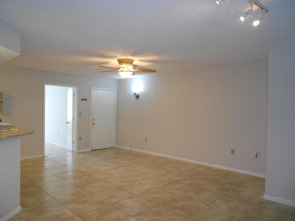 Living/Dining Area