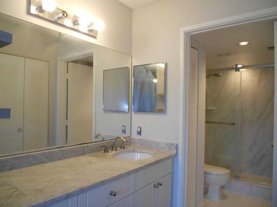 Master Vanity
