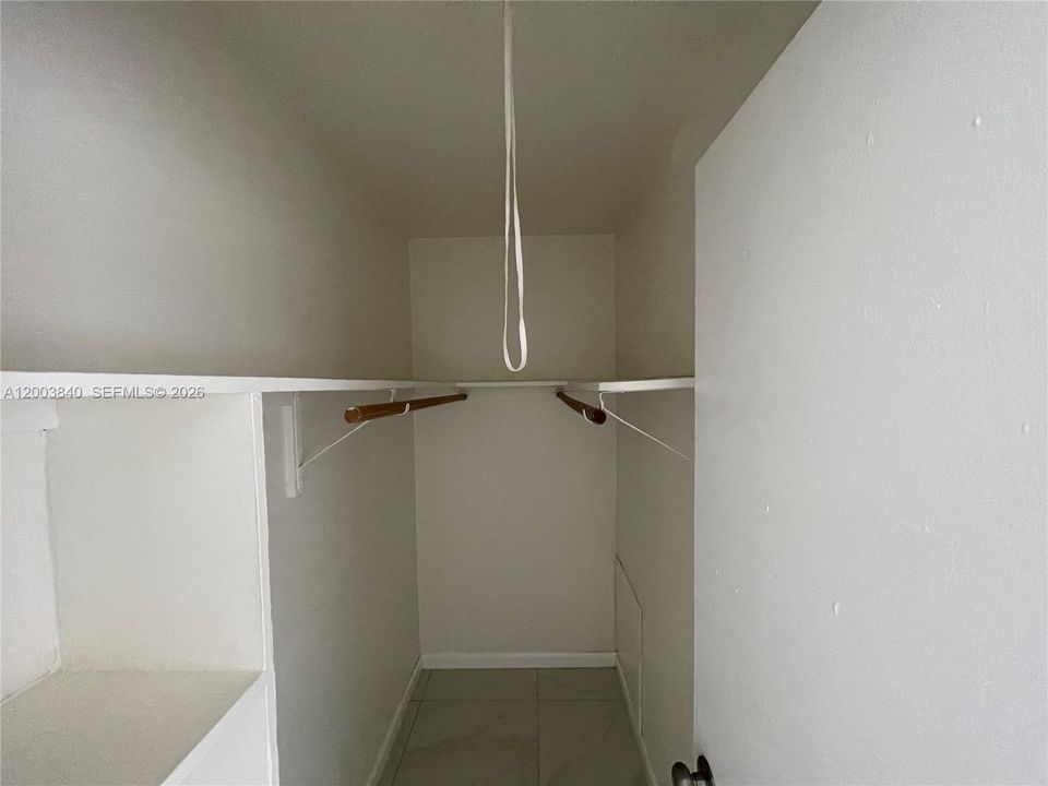 For Rent: $1,550 (1 beds, 1 baths, 600 Square Feet)