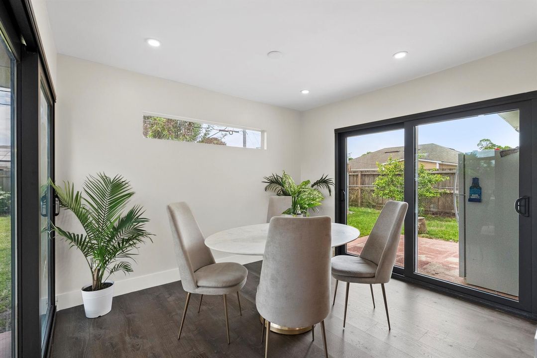 breakfast nook