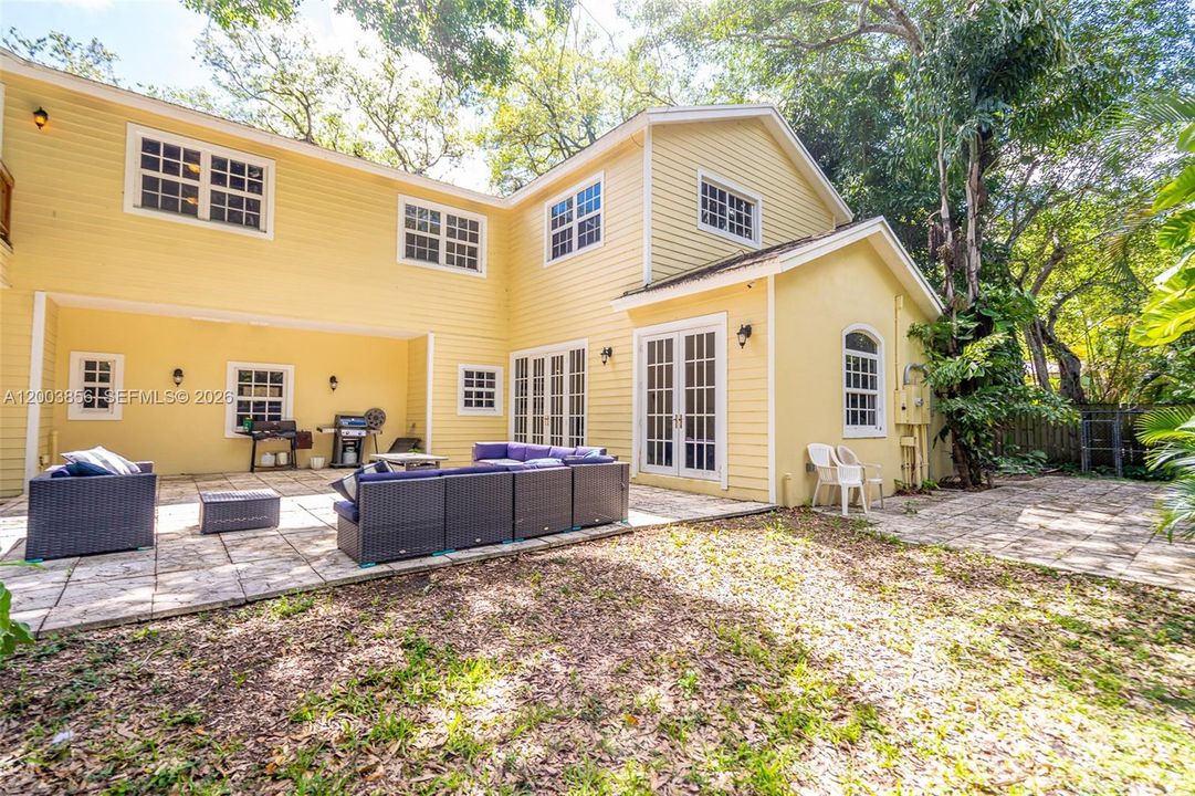 For Sale: $2,440,000 (7 beds, 6 baths, 5775 Square Feet)