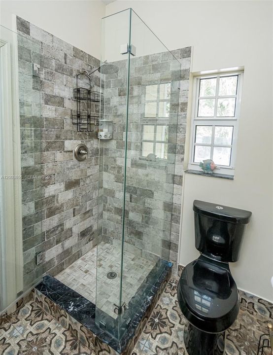 For Sale: $2,440,000 (7 beds, 6 baths, 5775 Square Feet)