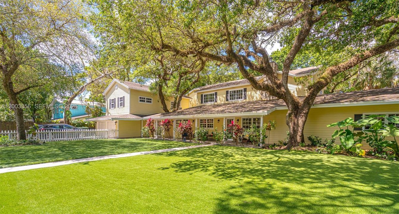 For Sale: $2,440,000 (7 beds, 6 baths, 5775 Square Feet)