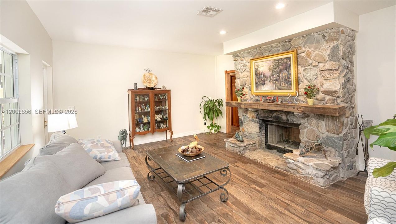 For Sale: $2,440,000 (7 beds, 6 baths, 5775 Square Feet)