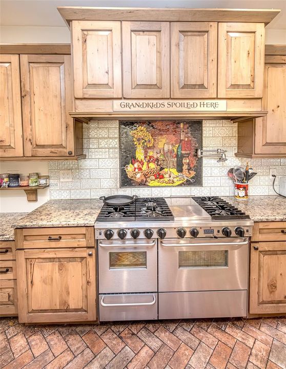 For Sale: $2,440,000 (7 beds, 6 baths, 5775 Square Feet)