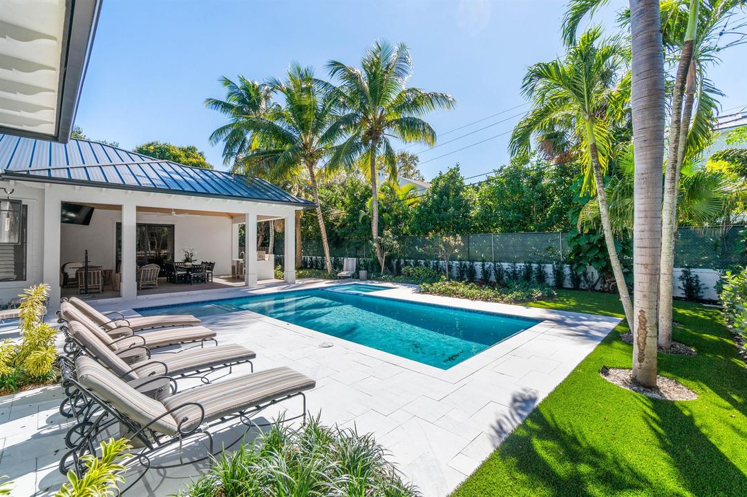 POOL HOME