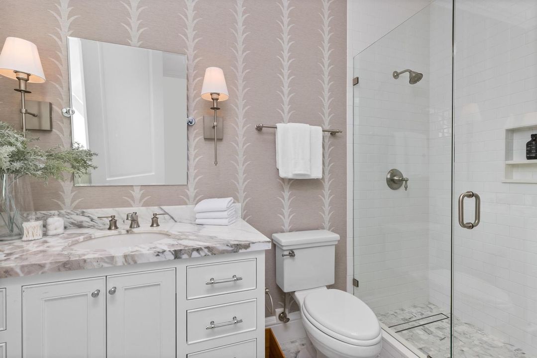 30 Guest Bath 2