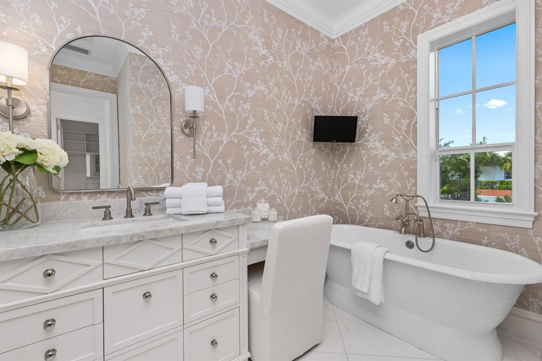 21 Master Bath 1