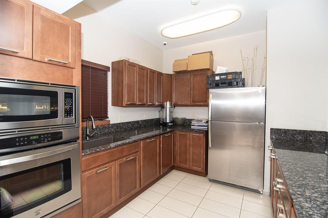 CLUBHOUSE KITCHEN