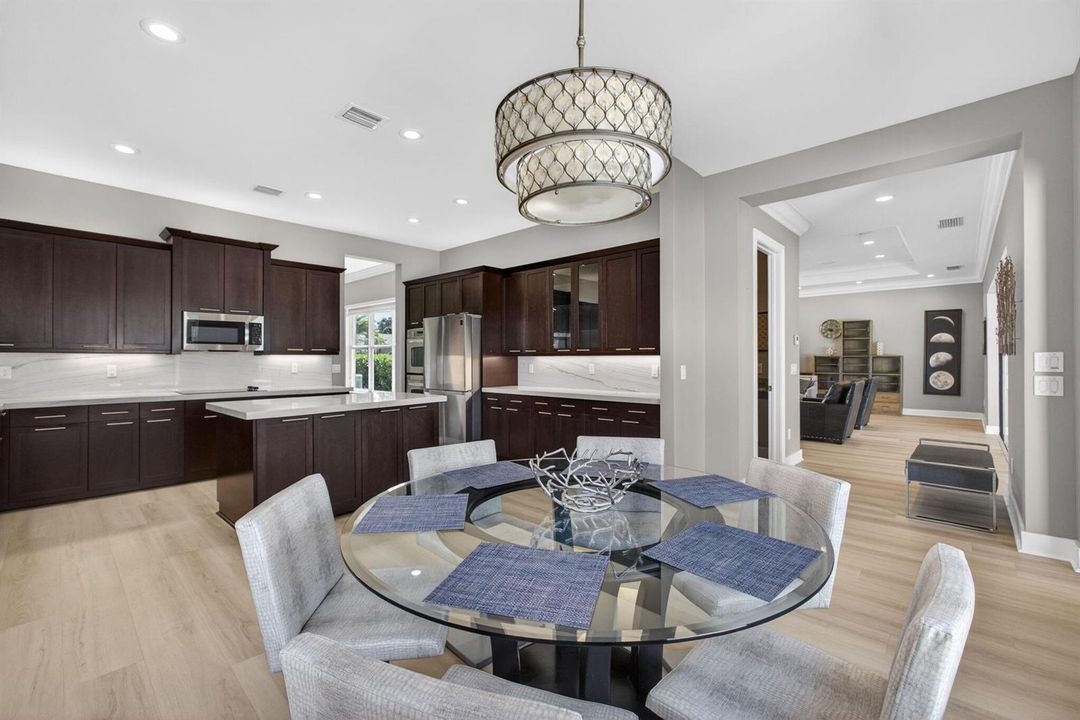 Eat In Kitchen