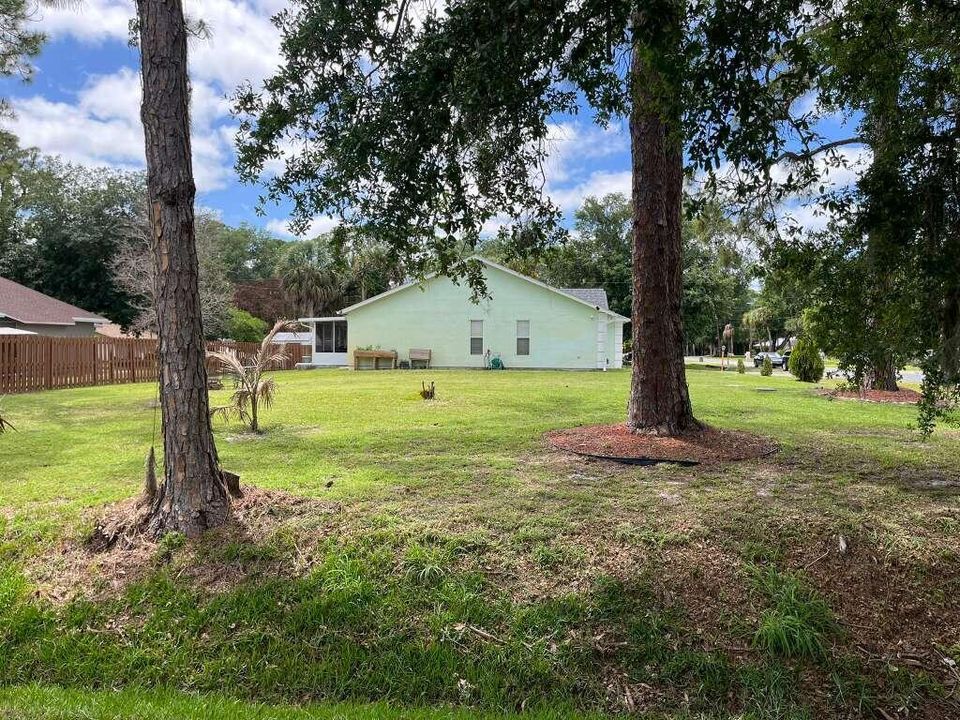 Exterior View -Left