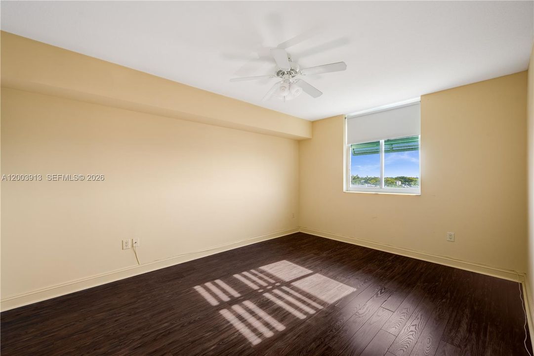 Vendido Recientemente: $285,000 (2 camas, 2 baños, 1144 Pies cuadrados)