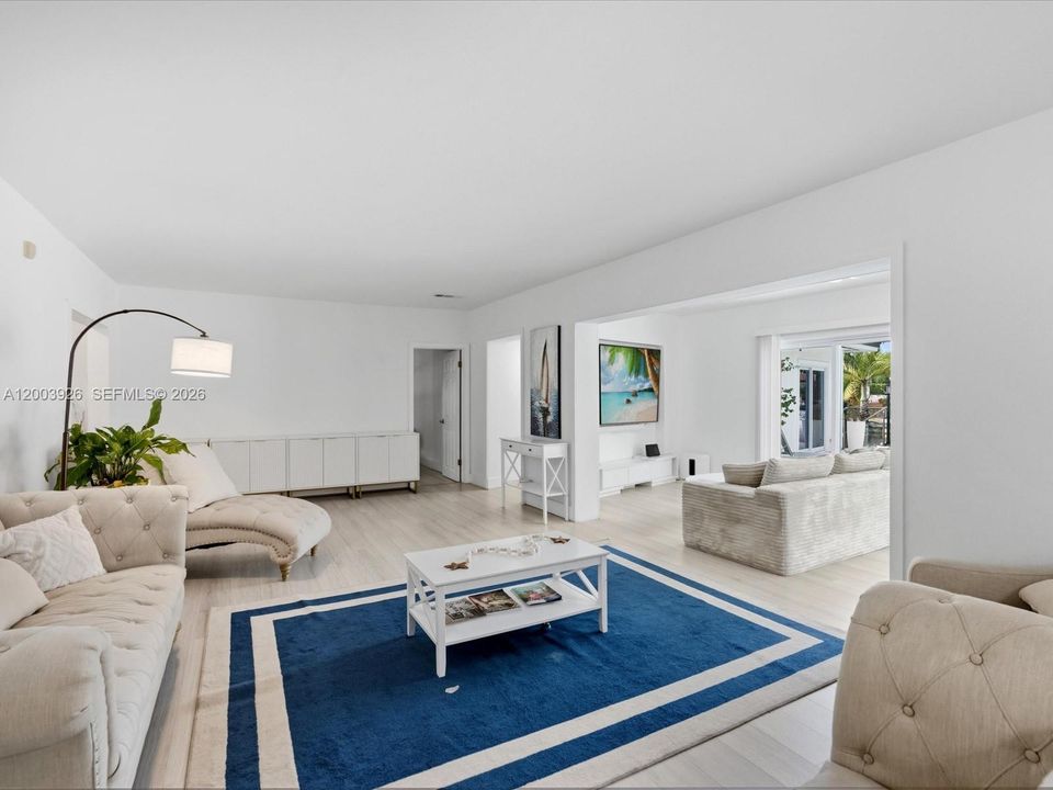 En Venta: $3,280,000 (4 camas, 4 baños, 2530 Pies cuadrados)