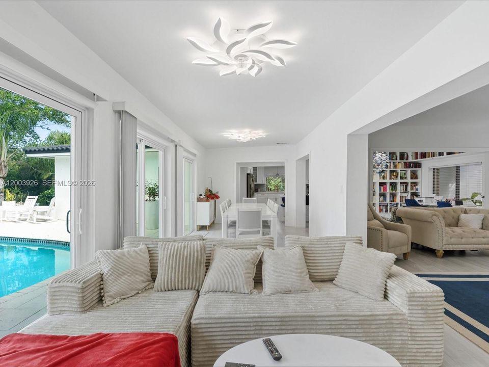 En Venta: $3,280,000 (4 camas, 4 baños, 2530 Pies cuadrados)