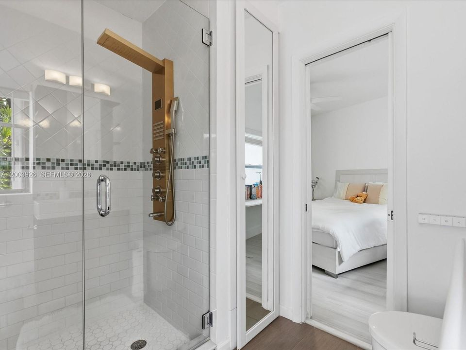 En Venta: $3,280,000 (4 camas, 4 baños, 2530 Pies cuadrados)