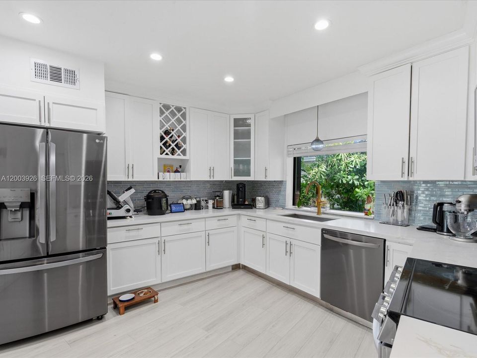 En Venta: $3,280,000 (4 camas, 4 baños, 2530 Pies cuadrados)