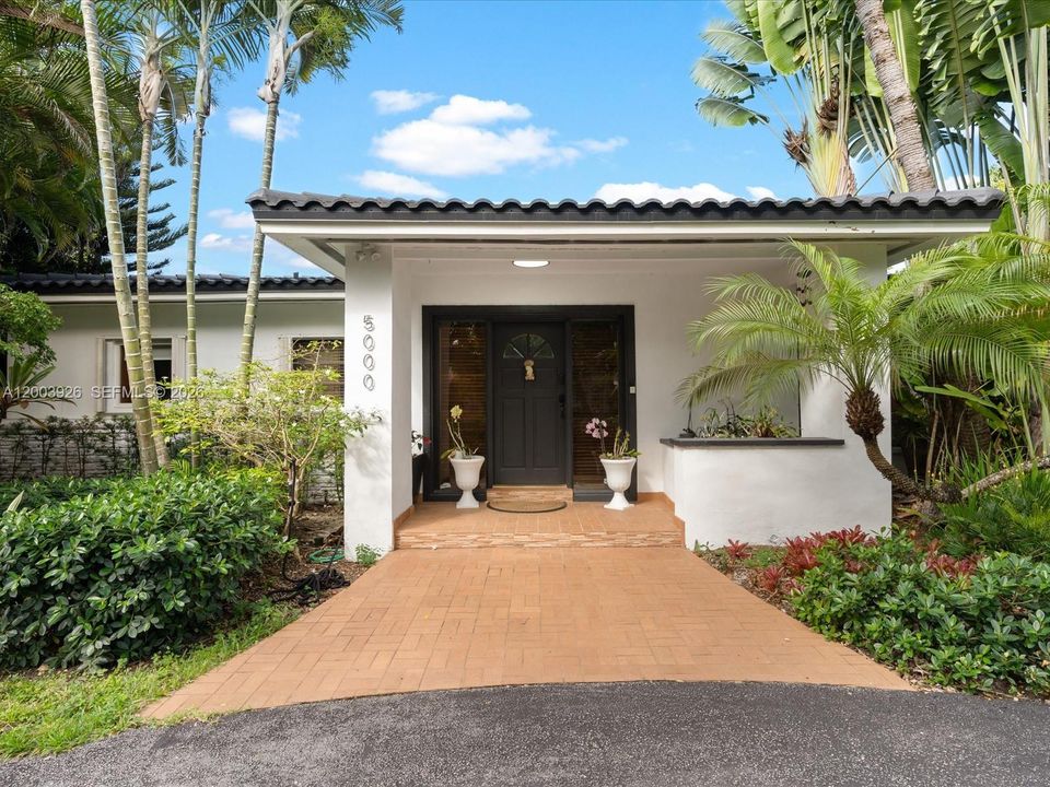 En Venta: $3,280,000 (4 camas, 4 baños, 2530 Pies cuadrados)