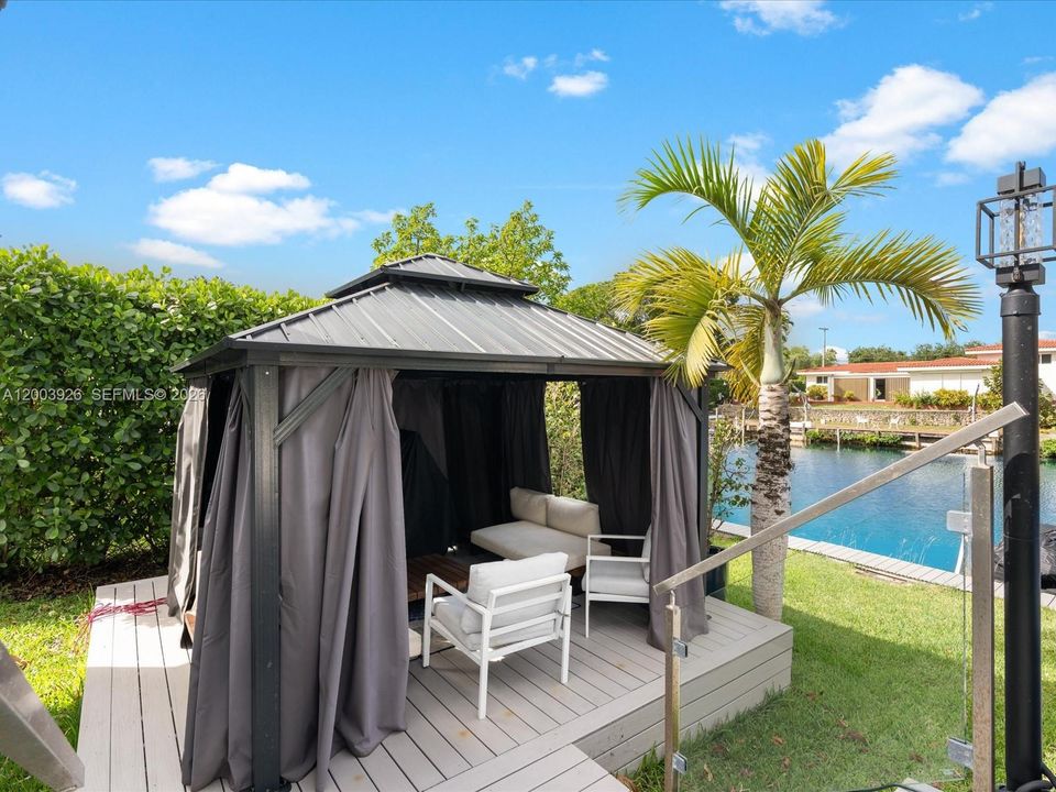 En Venta: $3,280,000 (4 camas, 4 baños, 2530 Pies cuadrados)