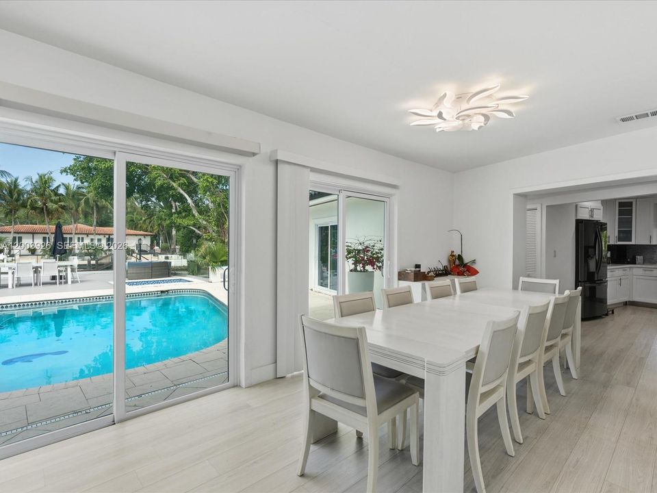 En Venta: $3,280,000 (4 camas, 4 baños, 2530 Pies cuadrados)
