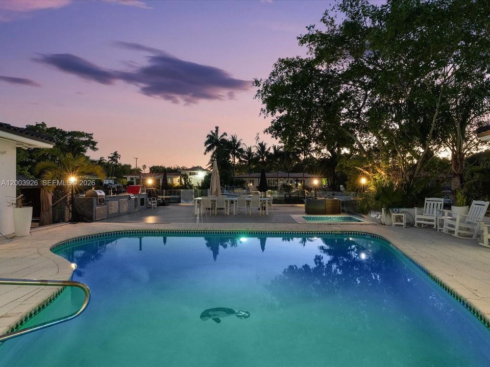 En Venta: $3,280,000 (4 camas, 4 baños, 2530 Pies cuadrados)