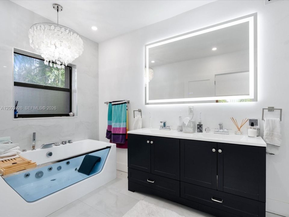 En Venta: $3,280,000 (4 camas, 4 baños, 2530 Pies cuadrados)