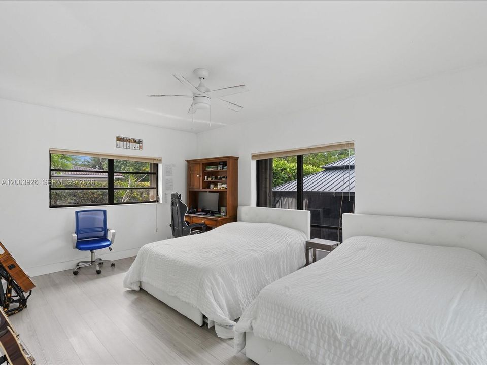 En Venta: $3,280,000 (4 camas, 4 baños, 2530 Pies cuadrados)
