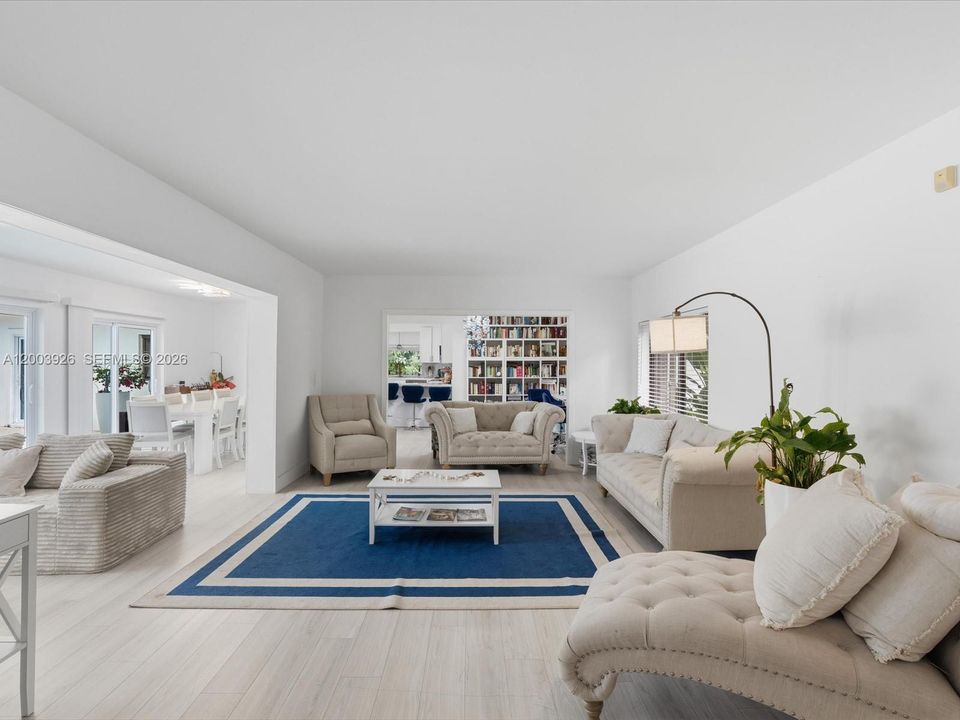 En Venta: $3,280,000 (4 camas, 4 baños, 2530 Pies cuadrados)