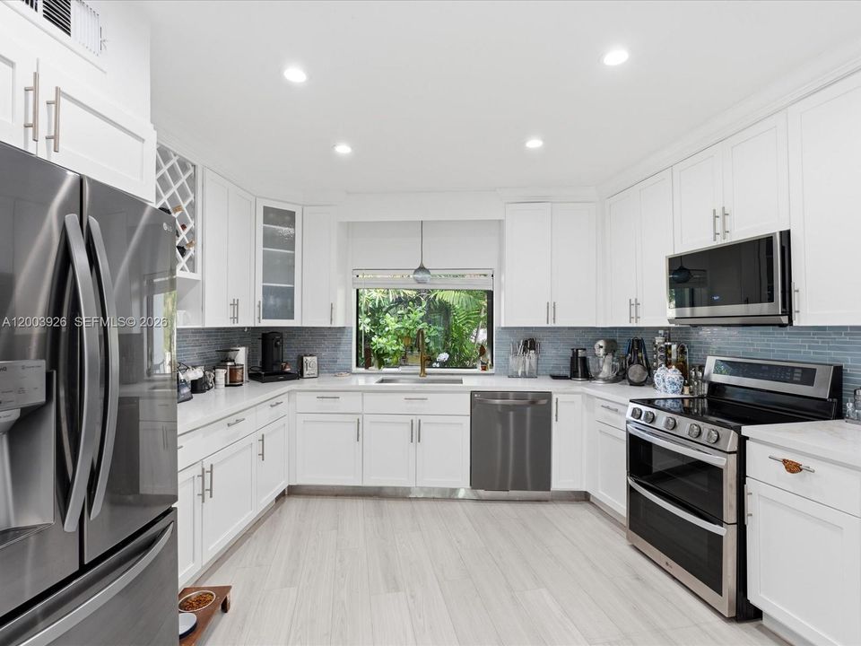 En Venta: $3,280,000 (4 camas, 4 baños, 2530 Pies cuadrados)