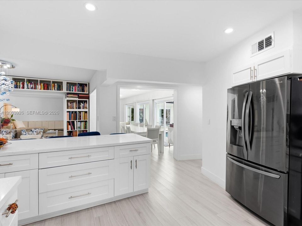 En Venta: $3,280,000 (4 camas, 4 baños, 2530 Pies cuadrados)