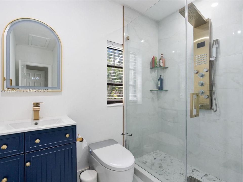 En Venta: $3,280,000 (4 camas, 4 baños, 2530 Pies cuadrados)