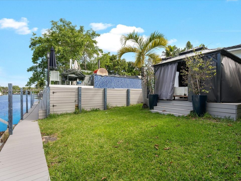 En Venta: $3,280,000 (4 camas, 4 baños, 2530 Pies cuadrados)