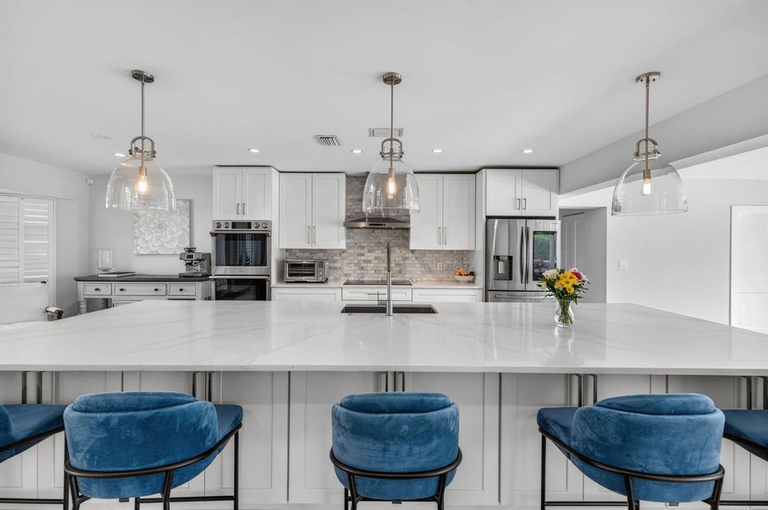 4460-Kitchen view 1
