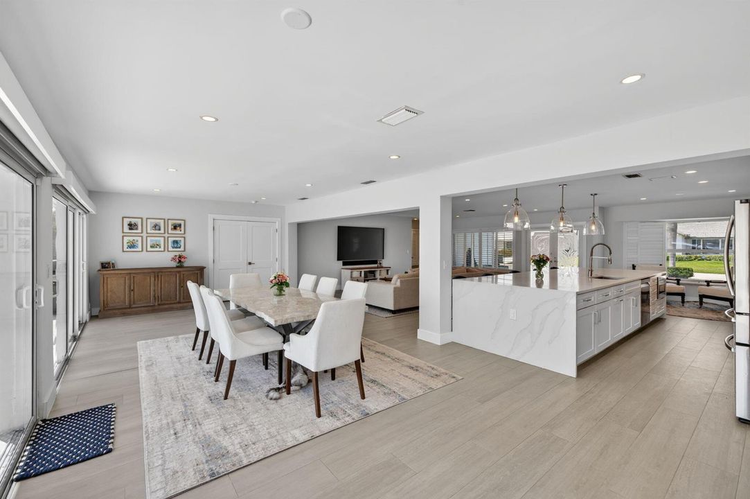 4460-Family Room View to Open Plan