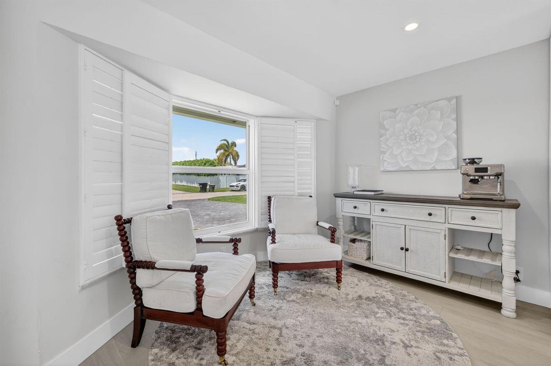 4460-Kitchen Nook