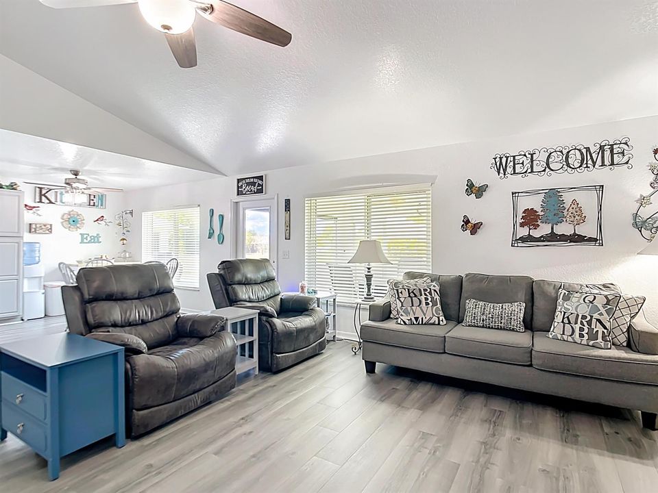 1658 Blue Lake Circle-14
