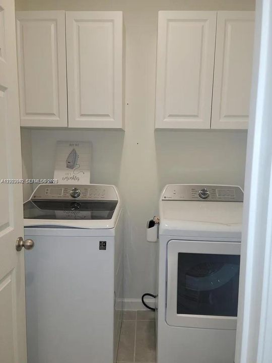For Rent: $2,600 (3 beds, 2 baths, 1716 Square Feet)
