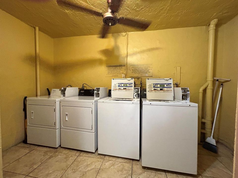 COMMON LAUNDRY SAME FLOOR AS APT