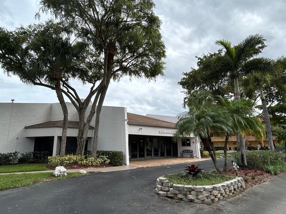 CLUBHOUSE
