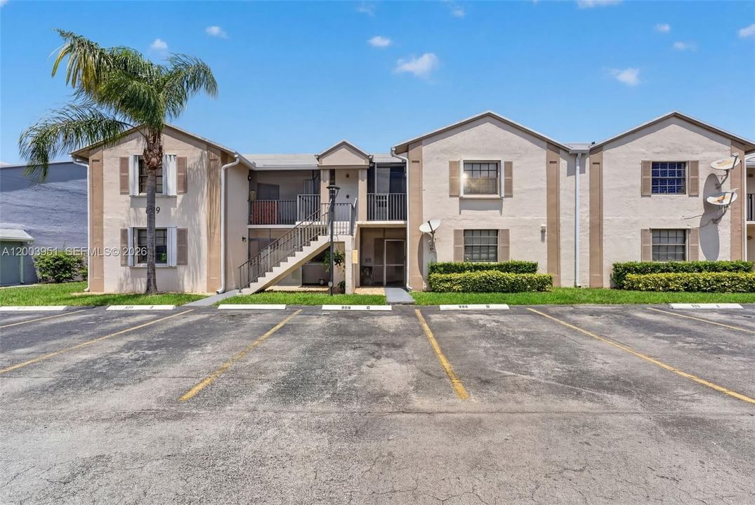 En Venta: $229,000 (2 camas, 2 baños, 960 Pies cuadrados)