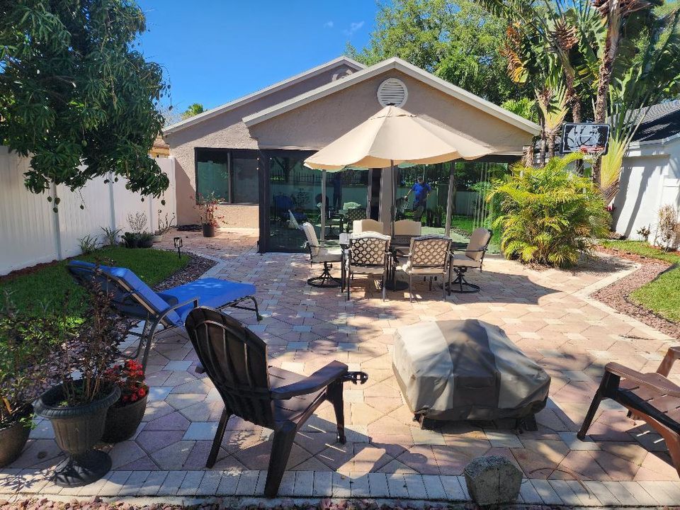 Outdoor Patio 1