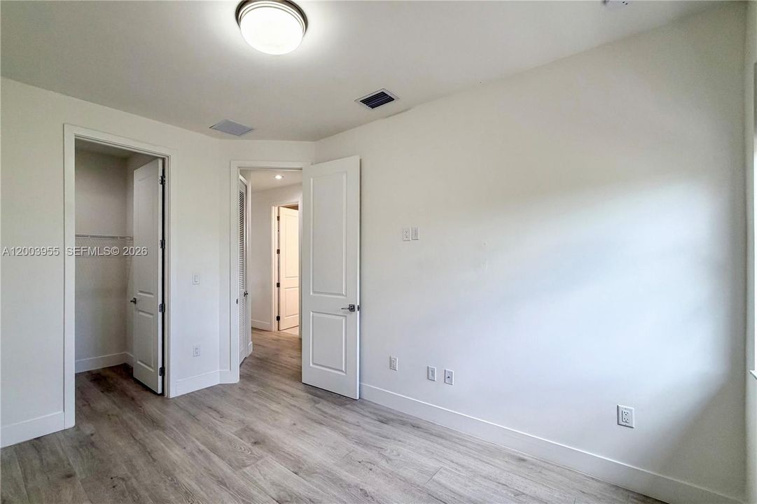 Recently Rented: $5,500 (4 beds, 3 baths, 2329 Square Feet)