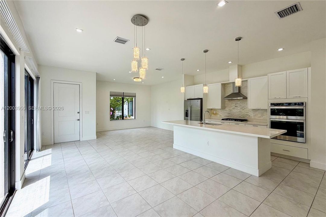 Recently Rented: $5,500 (4 beds, 3 baths, 2329 Square Feet)