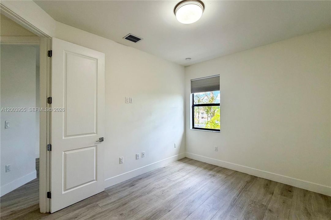Recently Rented: $5,500 (4 beds, 3 baths, 2329 Square Feet)
