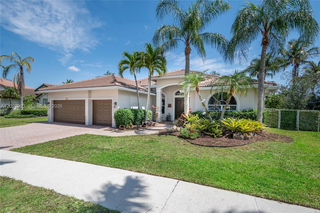 Недавно продано: $1,625,000 (5 спален, 3 ванн, 2992 Квадратных фут)