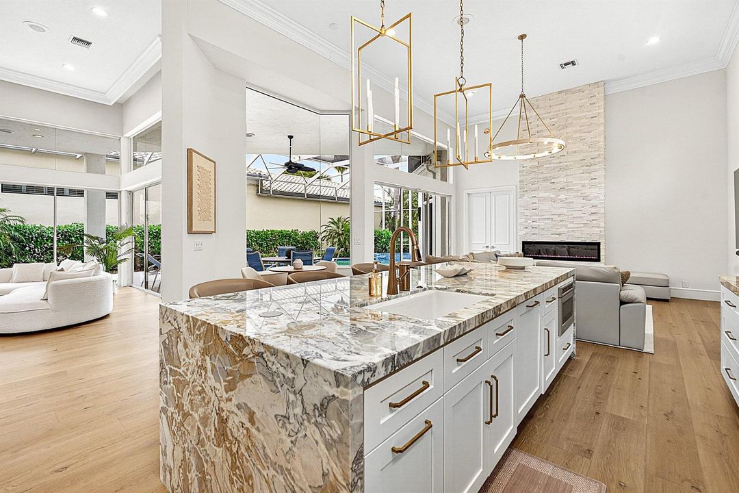 011-1128CrystalDrive-PalmBeachGardens-FL