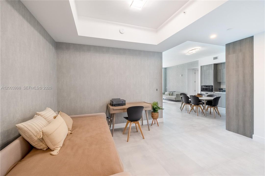 На продажу: $1,590,000 (2 спален, 2 ванн, 1385 Квадратных фут)