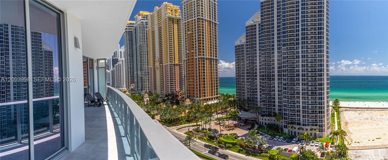 На продажу: $1,590,000 (2 спален, 2 ванн, 1385 Квадратных фут)