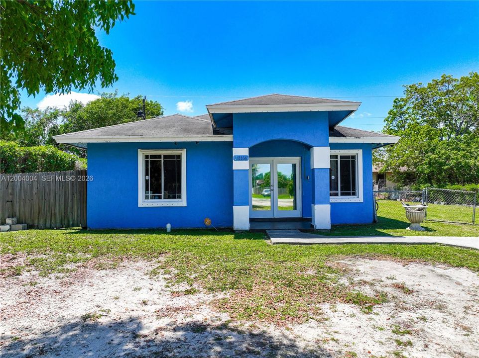 Active With Contract: $480,000 (3 beds, 2 baths, 1346 Square Feet)